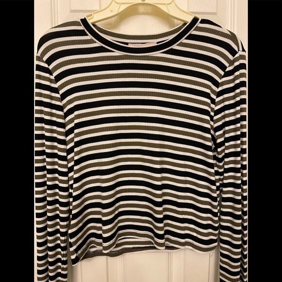 BCBGeneration Casual Crew Neck Stripe Ribbed Top size Large - Picture 2 of 5